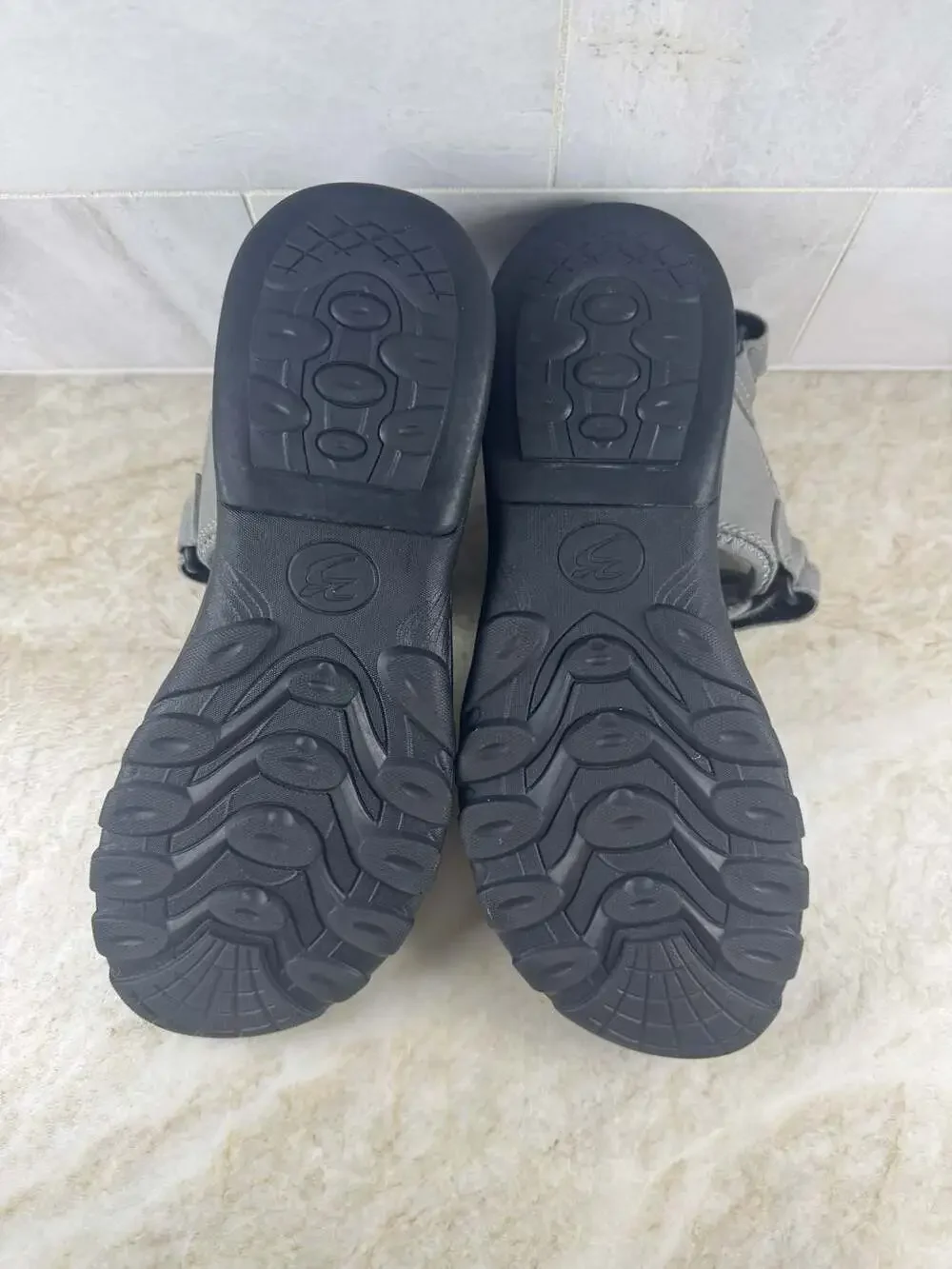 GDEFY VersoShock Hiking Sandals Mens 10 Gray Leather Comfort Outdoor Trail
